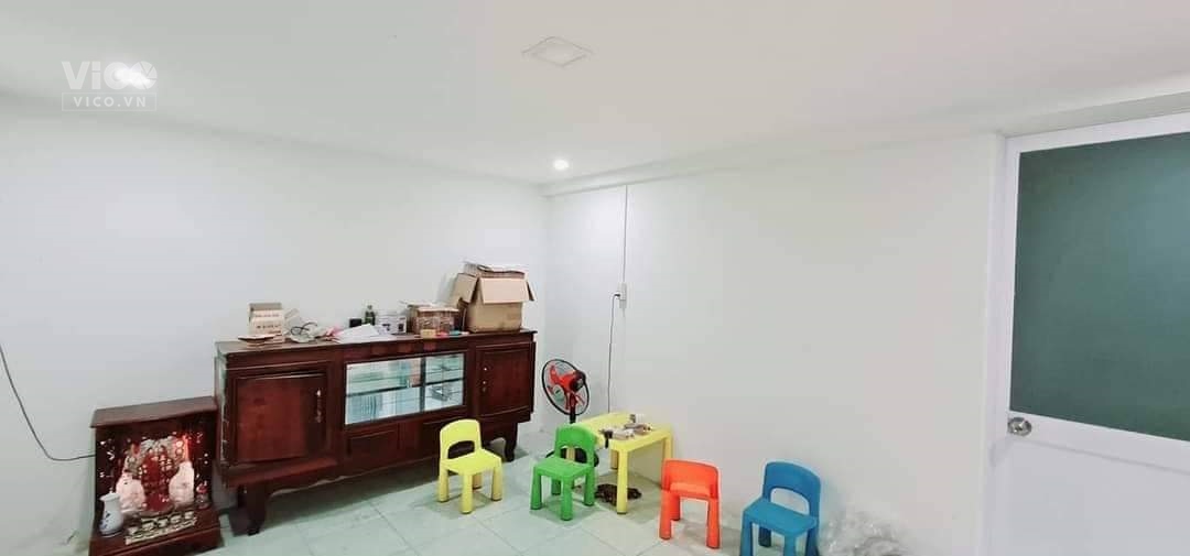 HÀNG HIẾM QUẬN 11 NGAY VÒNG XOAY LÊ ĐẠI HÀNH NGANG KHỦNG HƠN 10M HẺM 4M 2 TẦNG Ở NGAY GIÁ