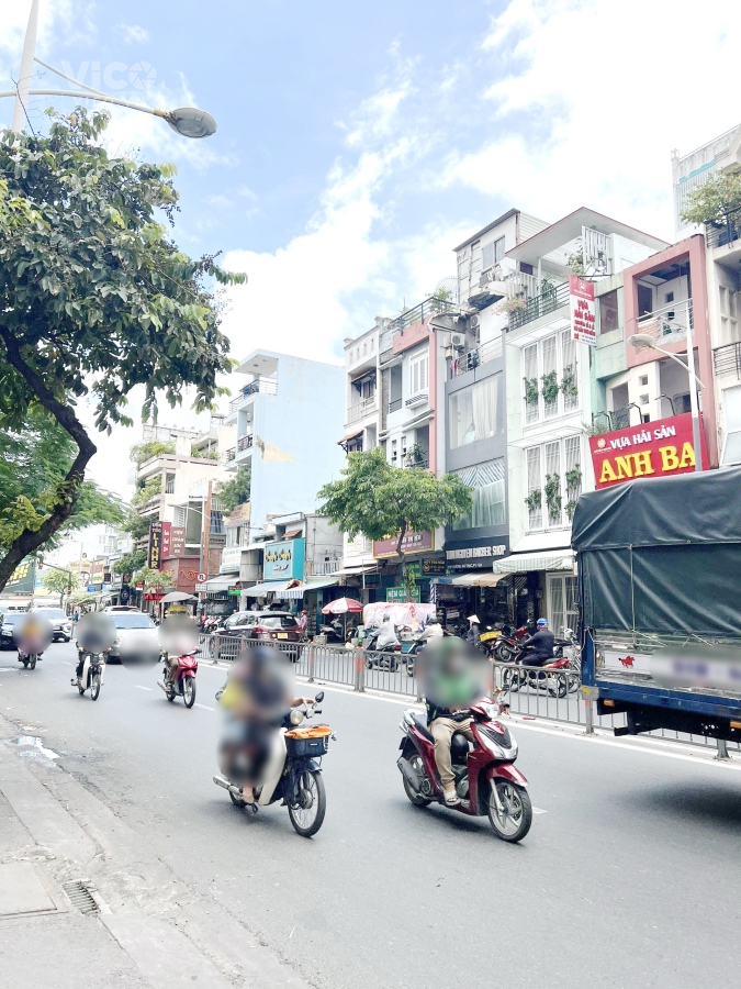 Cho thuê nhà 3 lầu, 3PN mặt tiền kinh doanh đường Dương Bá Trạc, P1, Q8