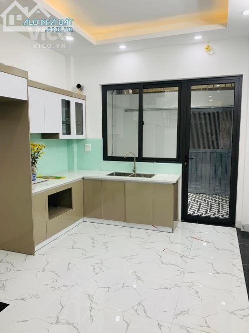 30m2 nhà ngay chợ chỉ 3 tỷ 99 nhà đẹp vuông vức đường phạm văn hai tân bình