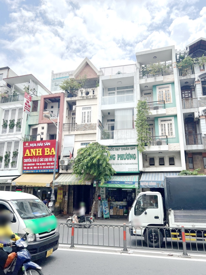 Cho thuê nhà 3 lầu, 3PN mặt tiền kinh doanh đường Dương Bá Trạc, P1, Q8