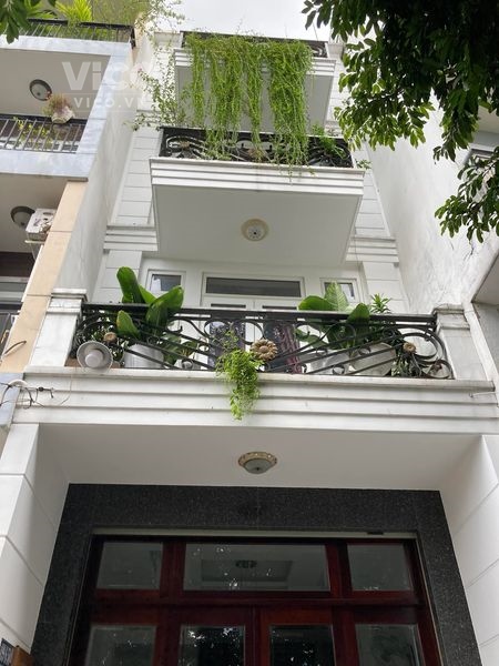 CĂN HỘ DỊCH VỤ, DT 120M2, DÒNG TIỀN HÀNG THÁNG 40tr, CHỦ KẸT TIỀN NÊN GIÁ CHỈ HƠN 9 TỶ