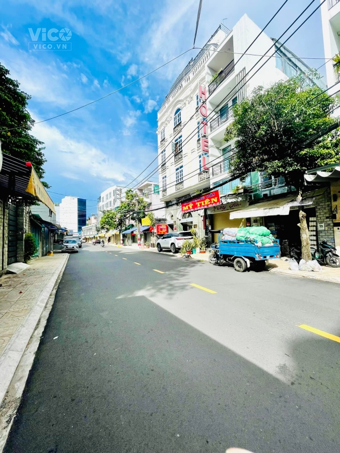 KHU VIP CHỢ VẢI PHÚ THỌ HÒA, 240M2, 3 TẦNG, GIÁ 18 TỶ 3, HÀNG THÁNG CÓ TẶNG KÈM 30 TRIỆU.