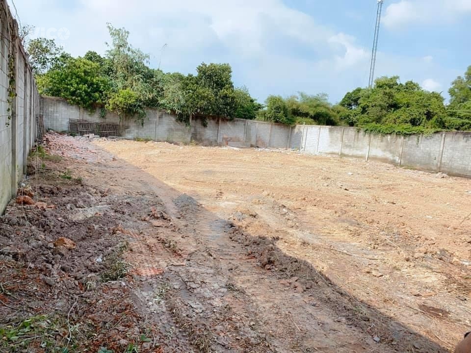 Bán lô đất Tân Hưng Tân Châu, tỉnh Tây Ninh đã có 2500m2 thổ cư, giá 4.8 tỷ