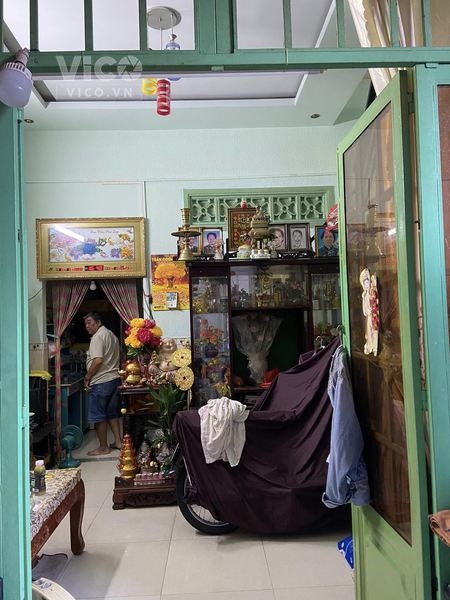 Nhà giáp tân phú phườn Bình Hưng Hòa A Bình Tân. Diện tích rộng, giá dưới 3 tỷ.