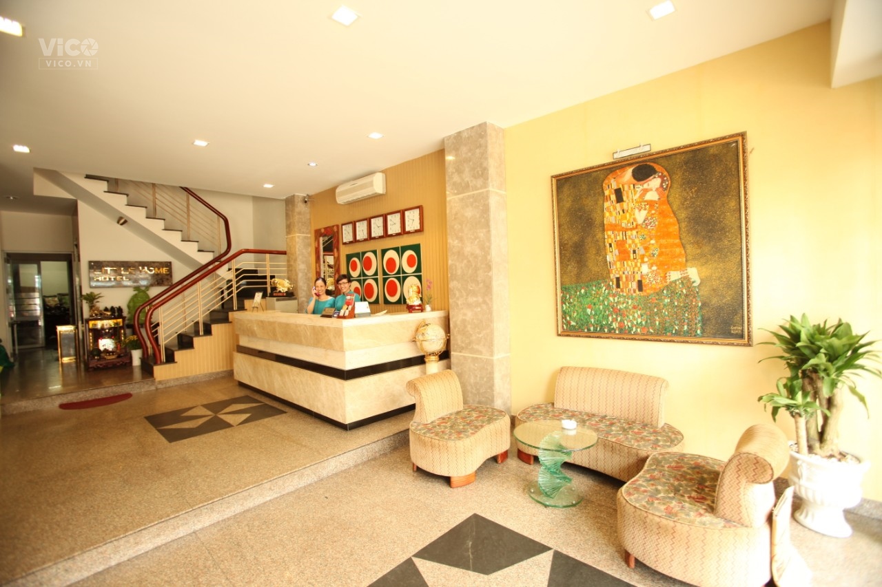 Khách sạn giữa Trung Tâm ĐN, 380m2, ngang 11.5, 49 phòng