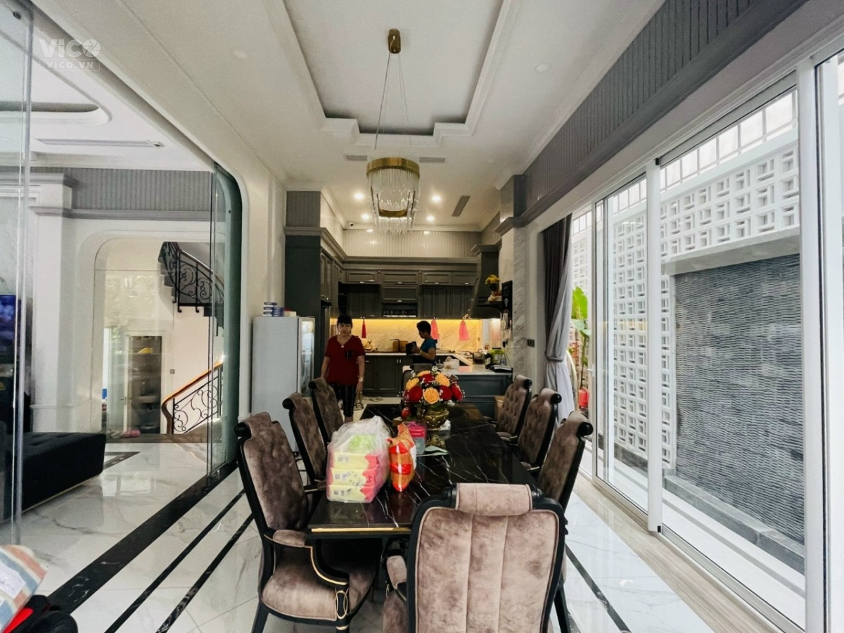 Biệt Thự 2/3 Võ Trường Toản, P.An Phú quận 2 ngay Mastery Thảo Điền, 10x15m, trệt, 2 lầu, áp mái