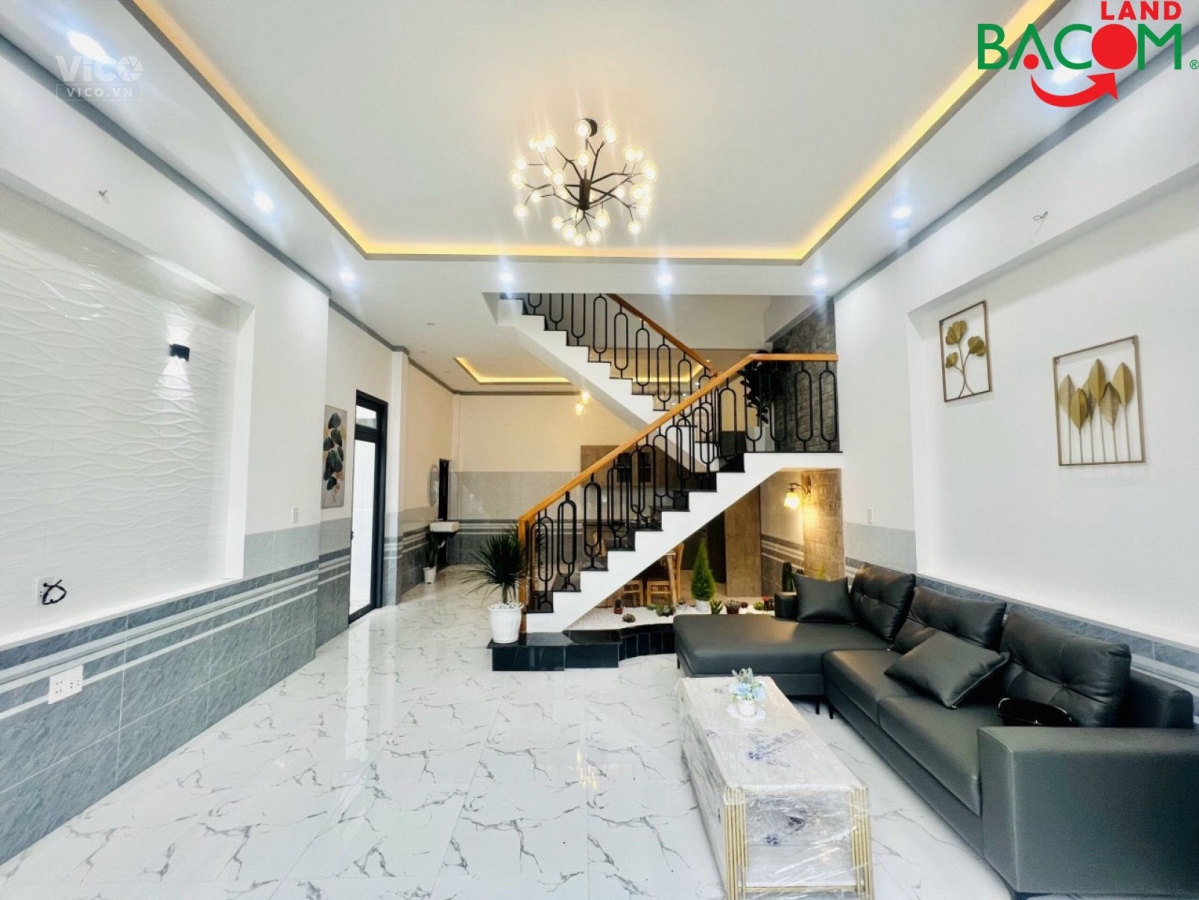 Nhà 1 trệt 1 lầu 6,810m dg oto thoải mái SHR, thổ cư kp1 P. Hố Nai, chỉ 2,7 tỷ