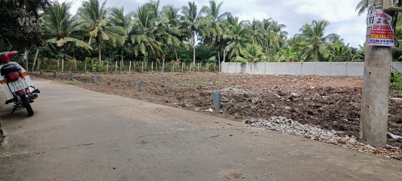 Cần Bán Gấp Lô Đất Đẹp 2 Mặt Tiền, Ấp Bình Phú Xã Bình Trưng Châu Thành Tiền Giang