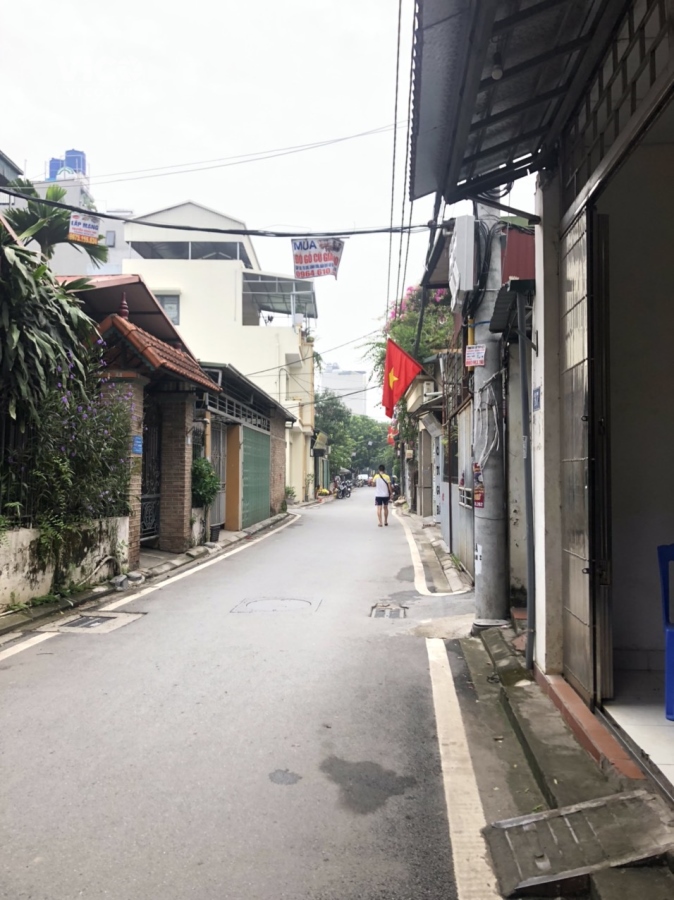 Cần bán gấp lô đất Phố Trạm, 75 m2, mặt tiền 4 m, giá chỉ nhĩnh 5 tỷ.