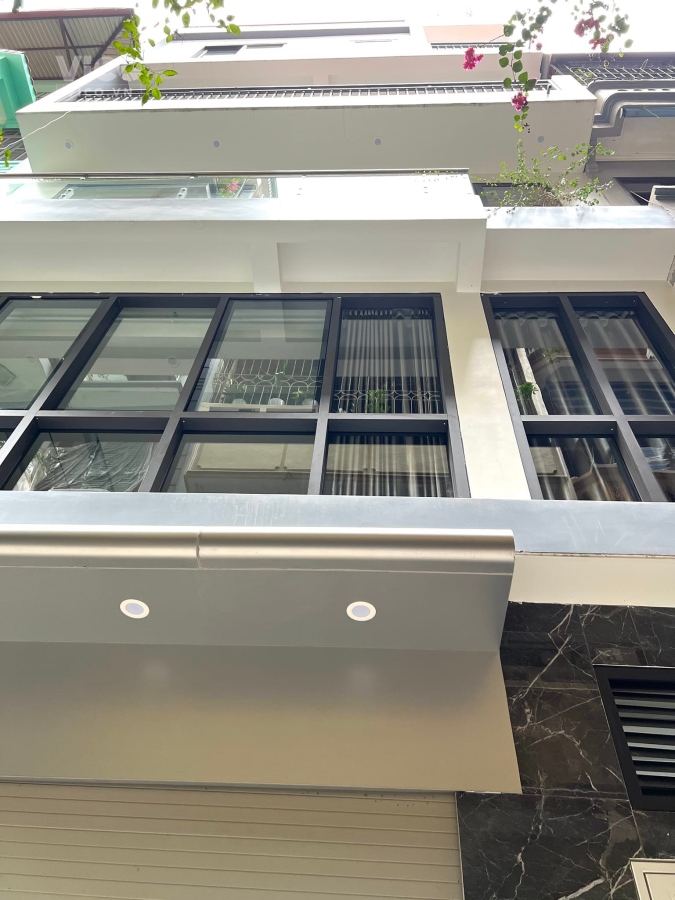 Bán Nhà Phùng Chí Kiên, Cầu Giấy 11,5 Tỷ, Mặt Tiền Khủng 6,7m, DT 55m2, Thang Máy Nhập Khẩu, 6