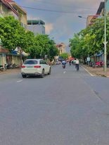 Bán suất góc trung tâm Gia Lâm đường 15m hướng Đông Nam mát mẻ