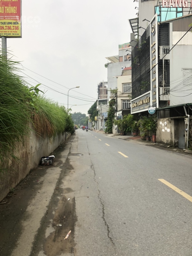 Cần bán gấp lô đất Mặt phố Bát Khối, 340 m2, MT 15 m, giá chỉ 34 tỷ.