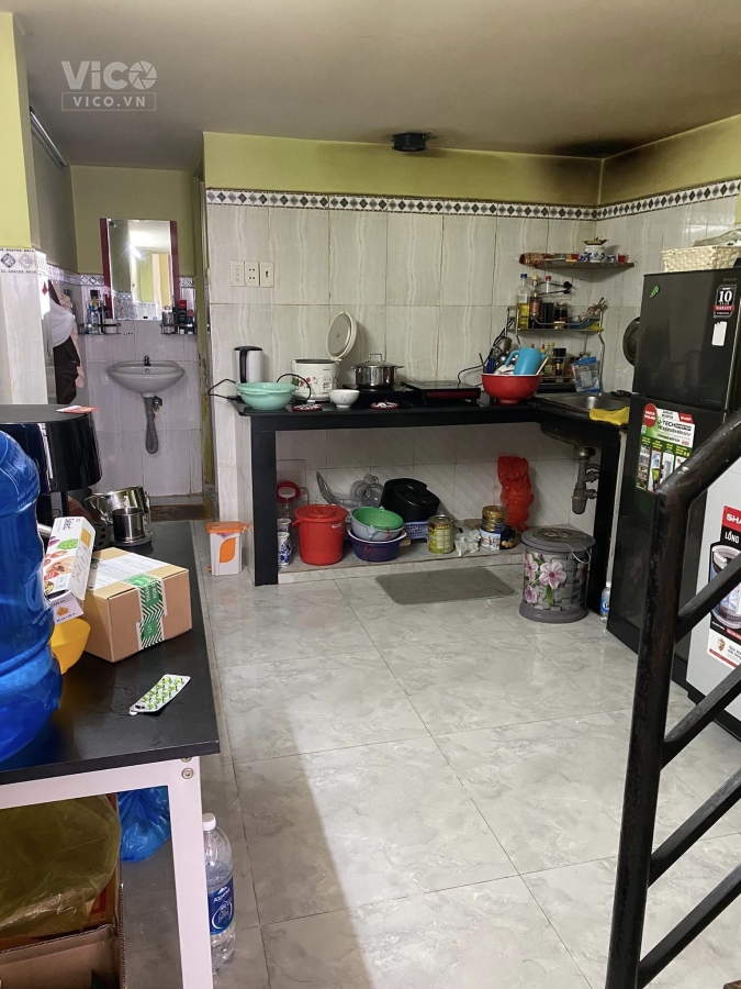 Nhà nát bình tân, đường lê đình cẩn phường tân tạo quận bình tân.