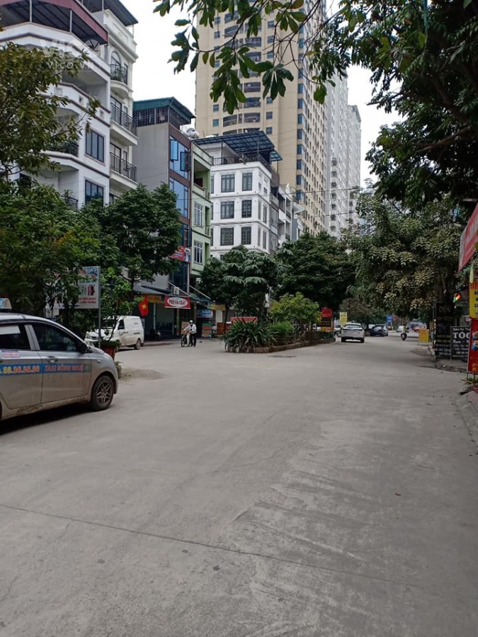 Bán Nhanh Nhà Cấp 4 KĐT Văn Khê 50m2 MT4m Vỉa Hè 4m _ KD Tốt Giá 5.6 Tỷ