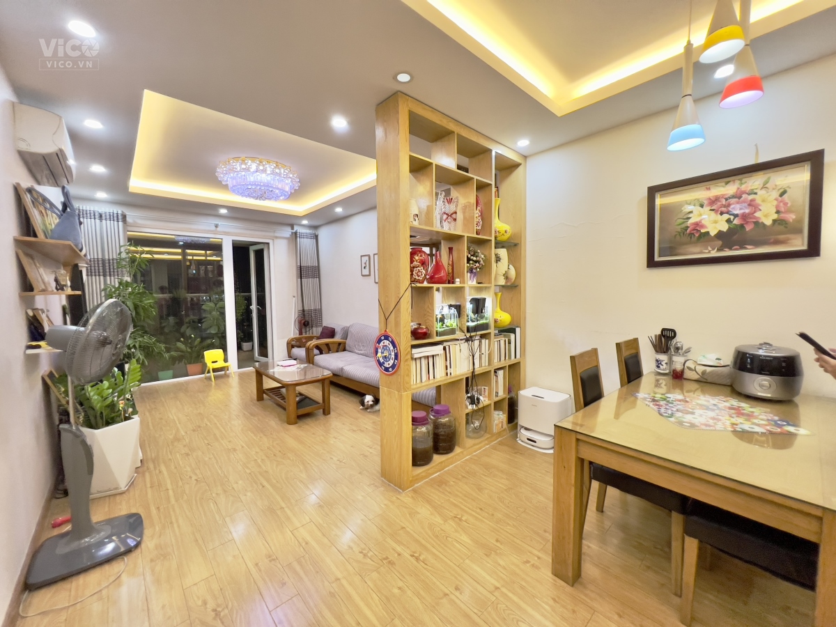 Bán CC V3 Victoria văn phú 120m2, 3 ngủ, có lốt xe, tầng trung, nhỉnh 3 tỷ.