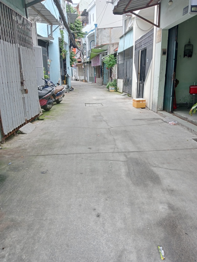 BÁN NHÀ 4 TẦNG, PHẠM VĂN BẠCH, TÂN BÌNH, CHỈ NHỈNH 4 TỶ.