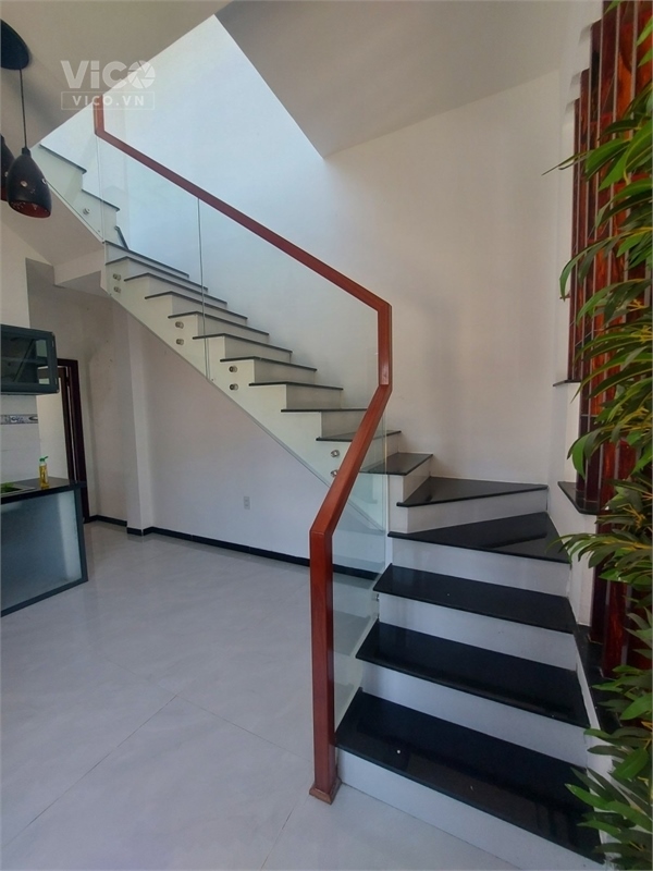 Nhà Mới. Dòng tiền 10tr. Nhà 2 tầng, 100m2 x 2t, đường Điện Biên Phủ mà chỉ hơn 2 tỷ