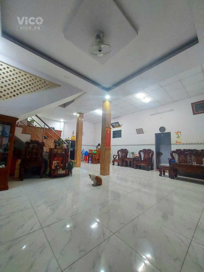 Bán nhà Thoại Ngọc Hầu gần Âu Cơ, DT 7.6 x 11, 3 tầng, 3PN giá 6.5 tỷ.