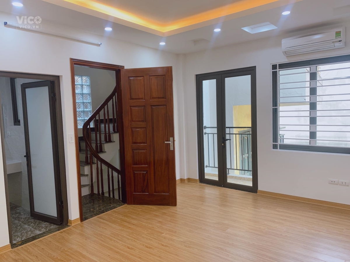 Bán nhà Tây Hồ Lạc Long Quân Xuân La DT 45M2 4 Tầng MT 4.4 M Giá nhỉnh 5.9 Tỷ.