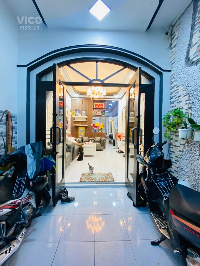 Nhà Đẹp lung linh, bán gấp,cách mạng tháng tám P5,Tân Bình,giá chốt bất ngờ.