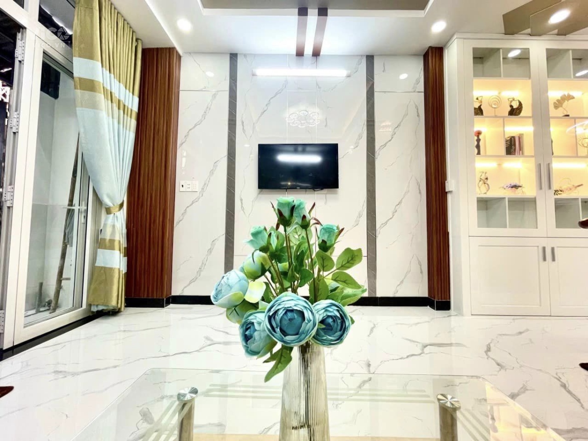 GV98 Chủ gửi nhà mới tặng toàn bộ nội thất, 3 tầng, Phường 8, Gò Vấp