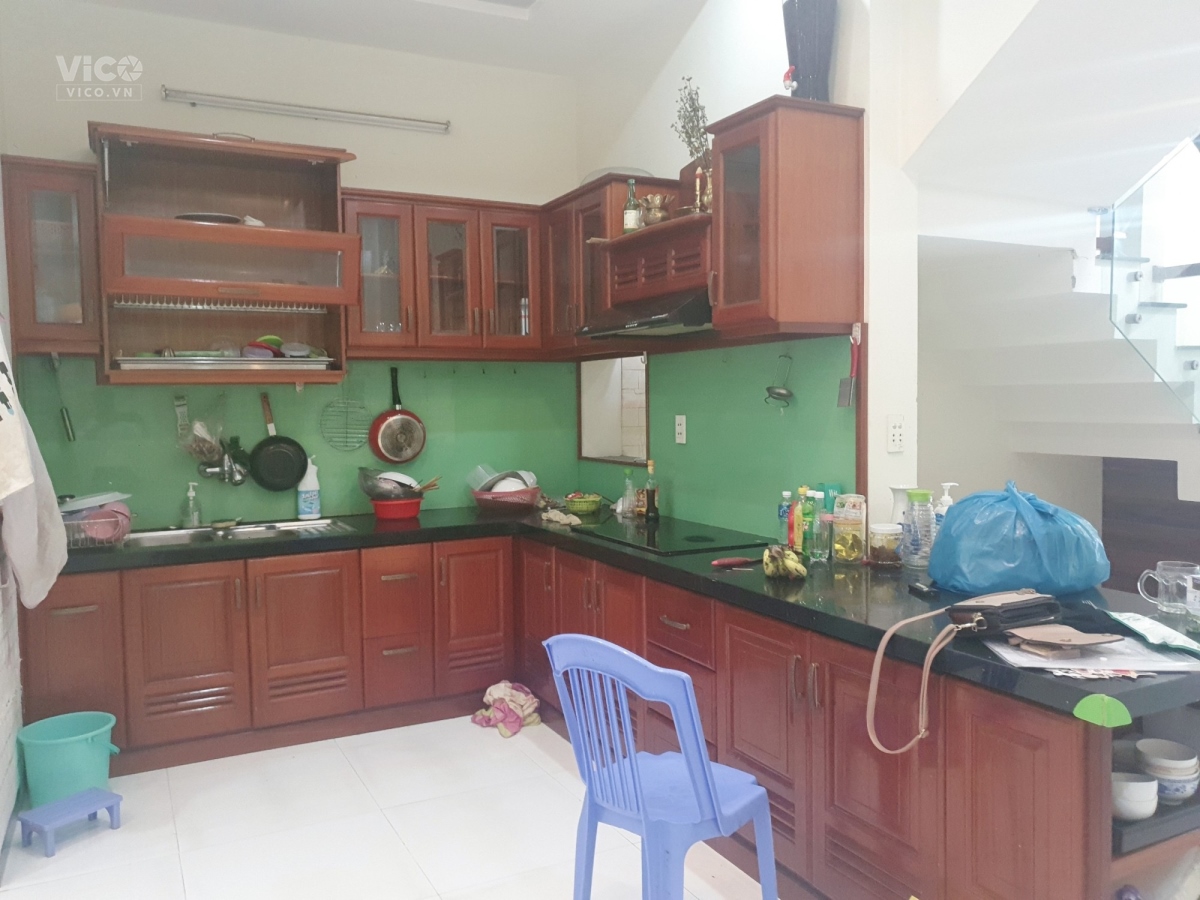 .Nhà MT cũ 90m2, ngang 15 tiện xây căn hộ