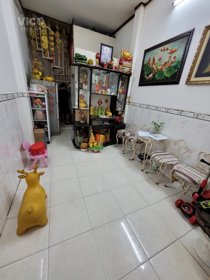 Bán nhà Trần Văn QuangTân Bìnhhẻm xe hơiDTSD 34m2 nhỉnh 2 tỷ.