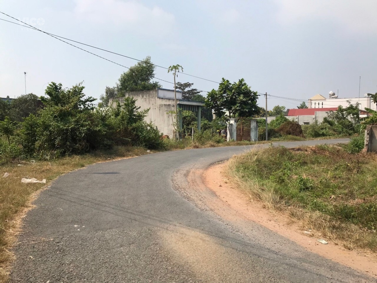 Gia đình cần bán ô đất đường rộng 25m diện tích 67m2 tại An Lão Hải Phòng