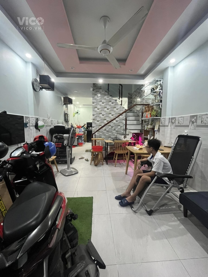 CHỈ NHỈNH 4 TỶ, HẺM XE HƠI, NGANG 4x 11, LẠC LONG QUÂN,TÂN BÌNH.