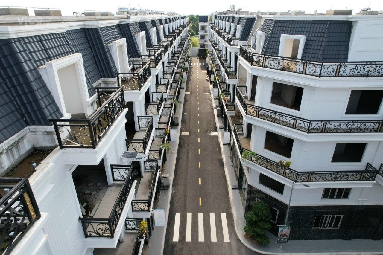 Bán nhà ngay trung tâm quận 12 Liên hệ 0935166466 (Zalo or Call)