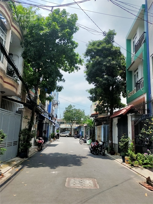 BÁN NHÀ THOẠI NGỌC HẦU, TÂN PHÚ NGANG 8 x 21m, 12 PHÒNG CHDV