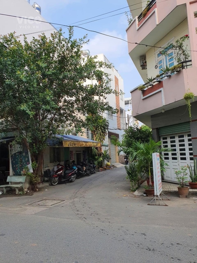 NHÀ ĐẸP,GIÁ RẺ KHÔNG MUA NHÀ NÀY MUA NHÀ NÀO,HƠN 100m2,NGANG KHỦNG,Ô TÔ NGỦ TRONG NHÀ QUẬN 12 CHỈ