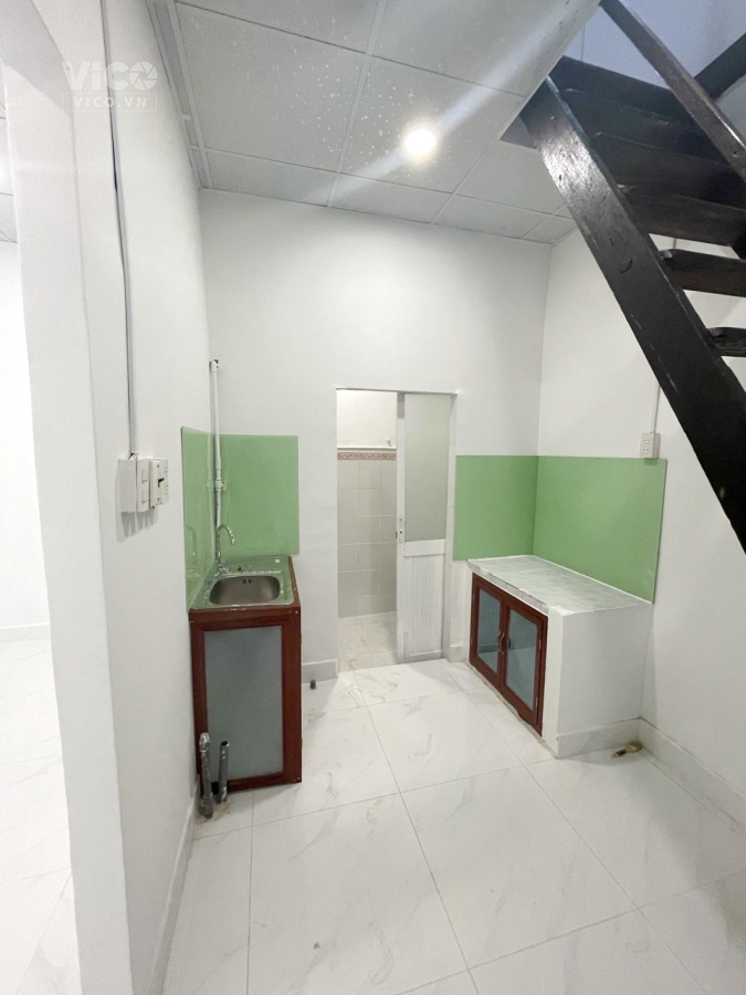 Nhà bán nở hậu hẻm Tô Hiến Thành P15.Q10. Trệt,lầu. Giá 4,68 tỷ TL