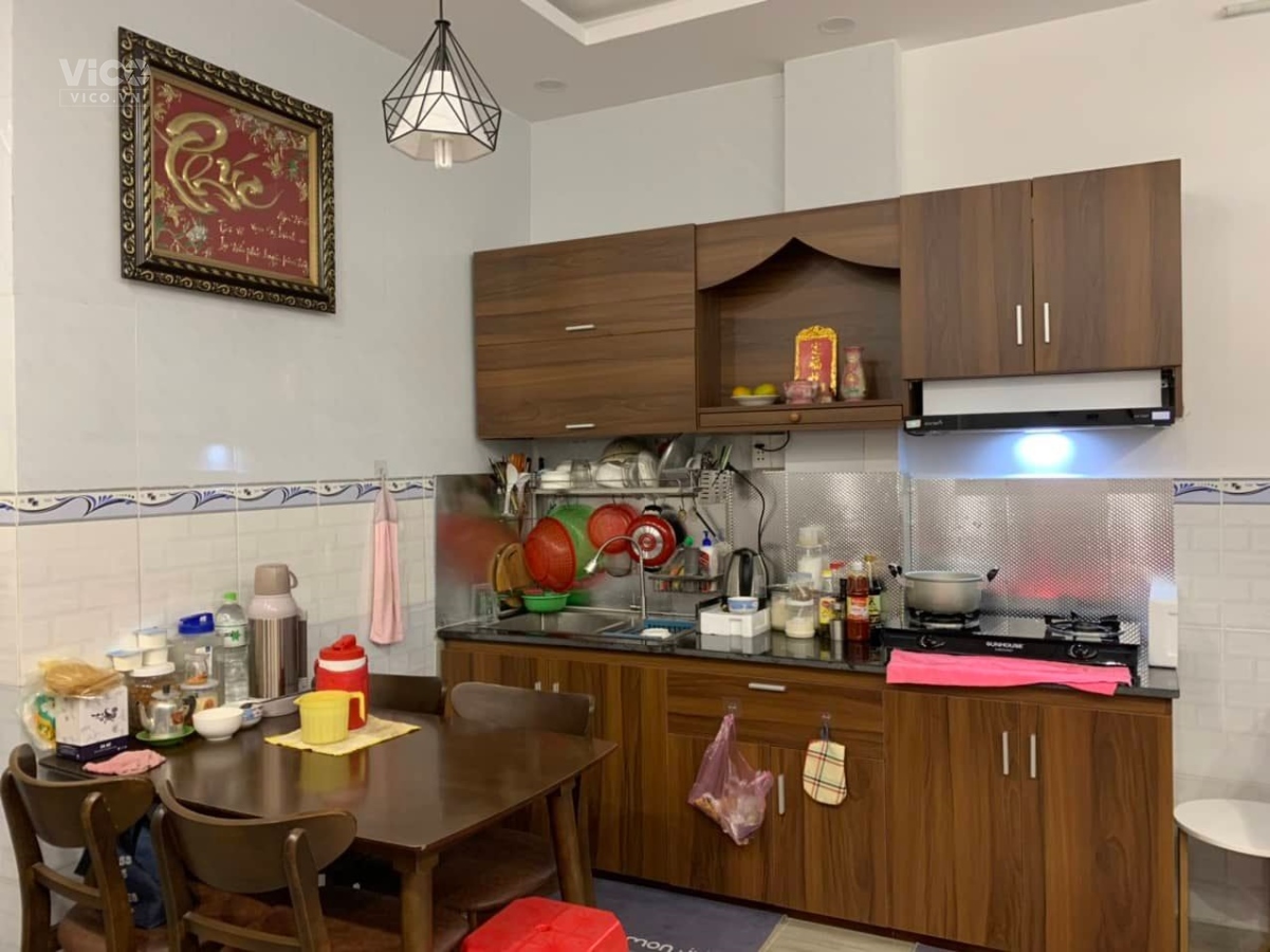 Bán nhà Bình Tân HXH Nhỉnh 2tỷ SHR chính chủ