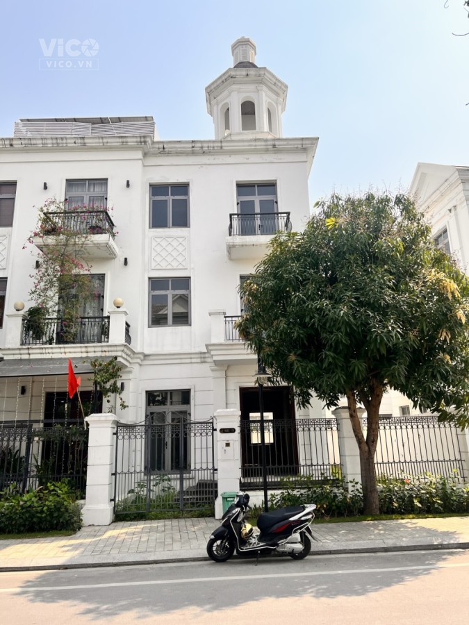 Bán biệt thự song lập VIP Vinhomes Riverside 170m2, sát hồ, 35 tỷ