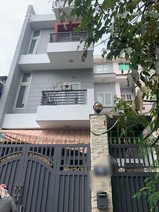 Kẹt tiền bán lỗ nhà mới xây 1 trệt 3 lầu Đường Đào trí Phú Thuận Quận 7 . tặng full nội thất .