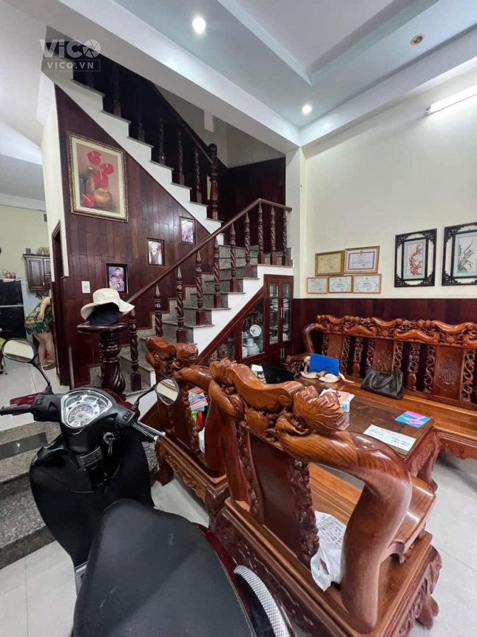 Bán Nhà 2 tỉ 8 Đường Nguyễn Văn Đậu, P.11, Q.Bình Thạnh.Nhà DT 56M2. Hẻm xe hơi