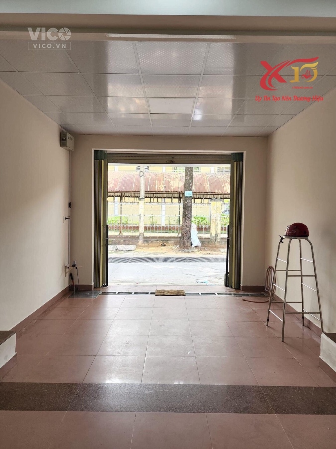 Bán nhà 2 lầu đối diện cổng trường cấp 3 Nguyễn Hữu Cảnh