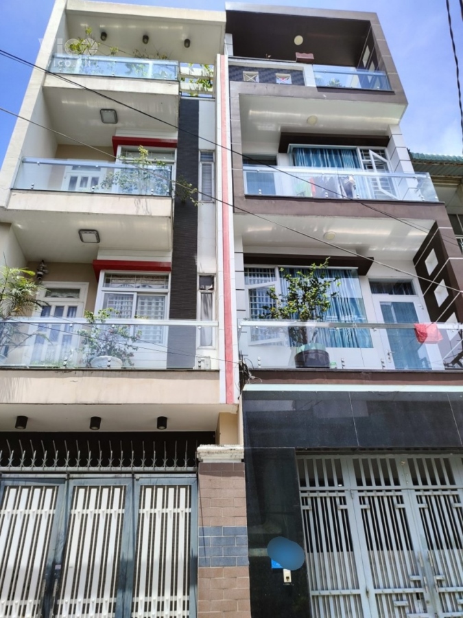 Bán nhà mới đẹp Hòa Bình Quận 11, xe hơi trong nhà, 4 tầng BTCT, dọn vào ở ngay.