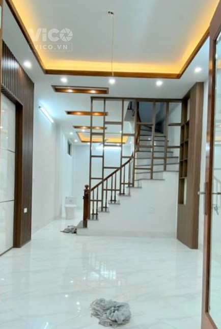 Bán nhà Thượng Thanh, Long Biên, cách đường oto 3 bước chân, 4 tầng, 55m, 4.45 tỷ. LH 0856316294