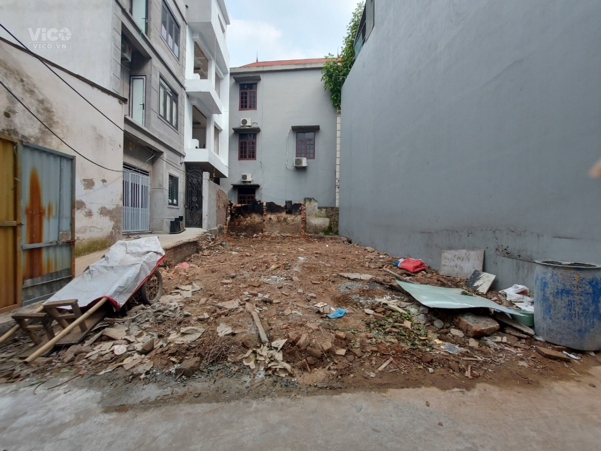 MẢNH ĐẤT SẮT RA TIỀN.PHÚ DIỄN, BẮC TỪ LIÊM. ĐẤT 93M2, MT7M, GIÁ 6.1 TỶ.