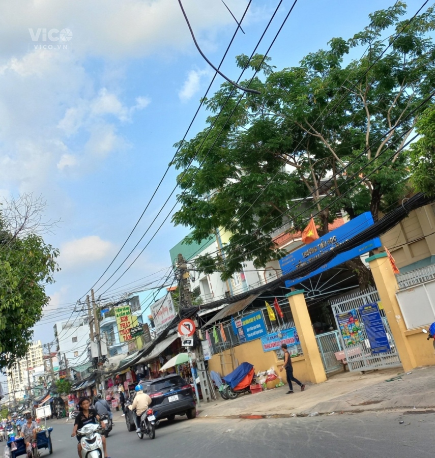 Bán Nhà gấp Đường Bùi Văn Ba phường Tân Thuận Đông Quận 7,60m2,4.2Tỷ.