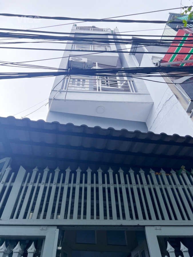 Hẻm 3m Dt 60 m đúc 5 tấm nhà mới Đoàn Văn Bơ Q4 có 2 tỷ..