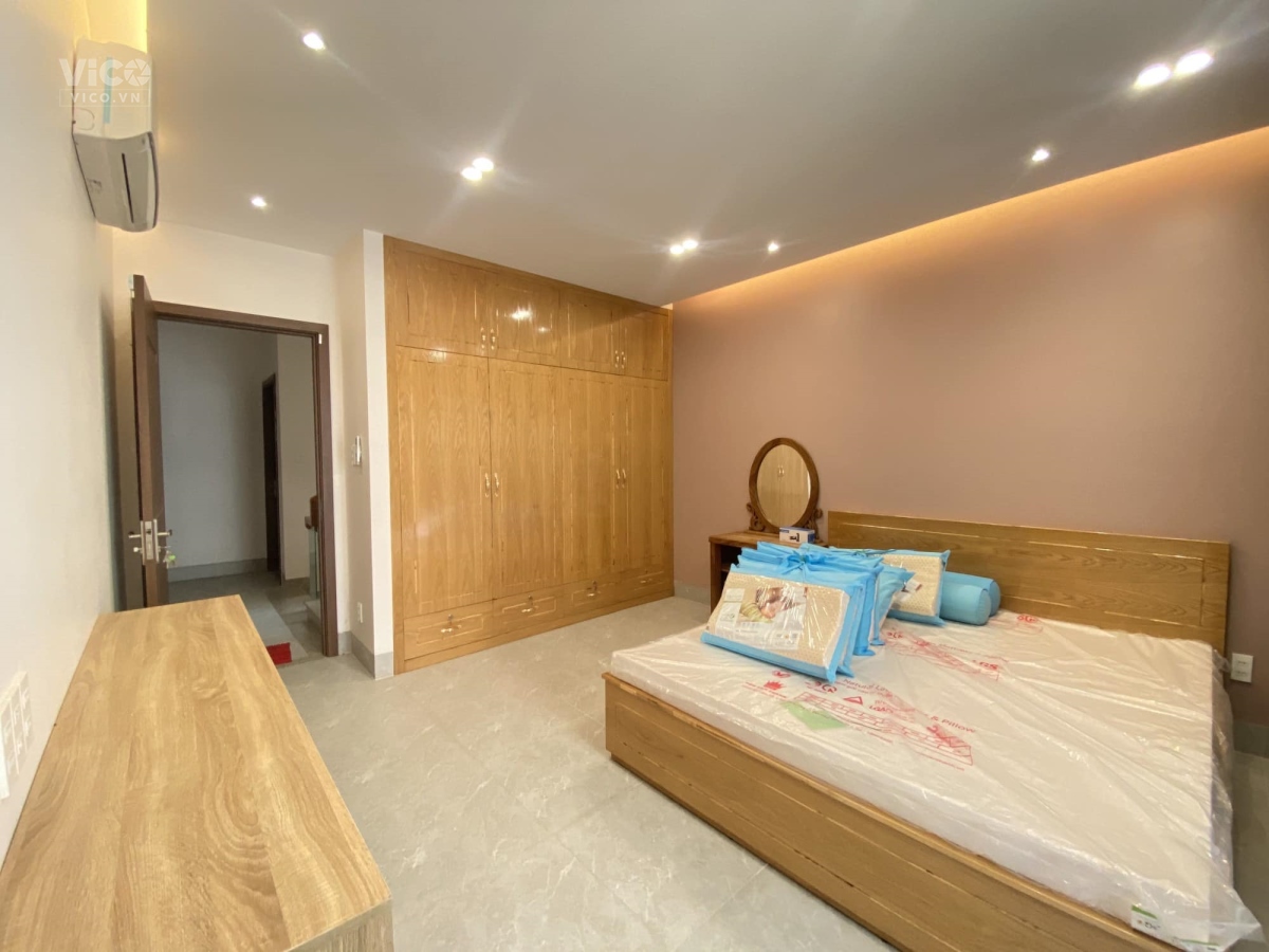 Biệt Thự 4 Tâng Ngay Bến Xe Miền Tây, Ngang 6m, Hẻm Xe Hơi, Giá Hạt Giẻ