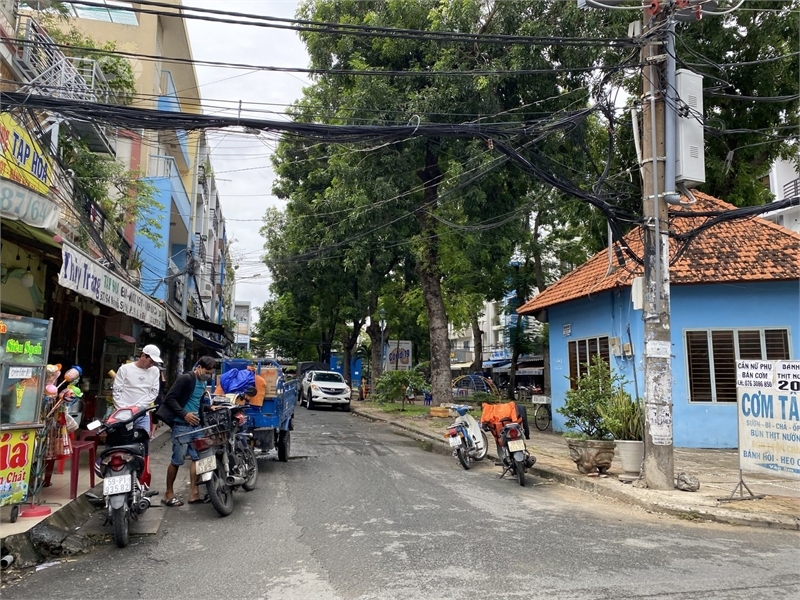 BÁN NHÀ VIEW CÔNG VIÊN PHAN HUY ÍCH NGANG 4.5 X 18 m, 3 TẦNG, 6 TỶ 9