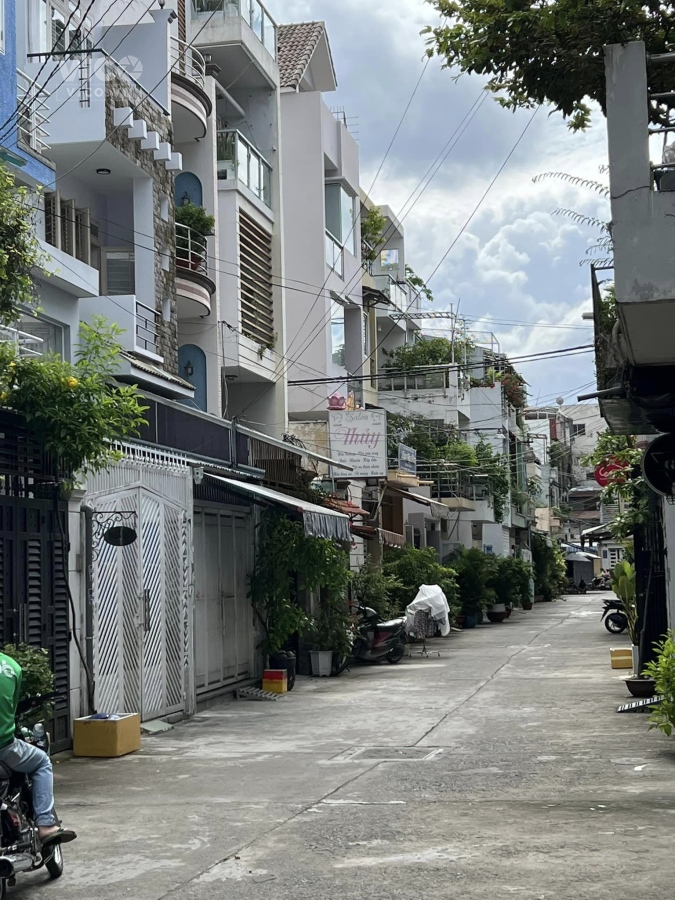(HOT) Chỉ nhỉnh 7 tỷ, Nhà HXH 1 xẹt Phan Văn Trị, 4.5 x 23, 4T, 0967229394
