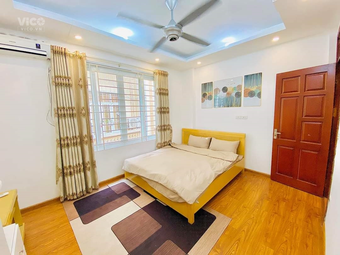 Bán nhà cực gấp phố Trần Cung 59m2x 4 tầng, mặt tiền 4m, giá 5.8 tỉ