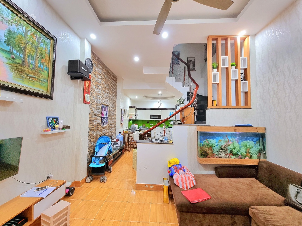 CỰC HIẾM NHÀ ĐẸP CẦU GIẤY Ô TÔ DT45M2x5 TẦNG 2 THOÁNG NHỈNH 5TỶ 0976106636