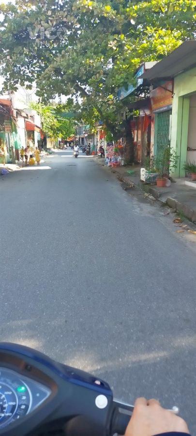 chính chủ abns ô dất Đường rộng 6m ô đỗ cửa, đường thông các ngả giao thông thuận tiện đi lại.