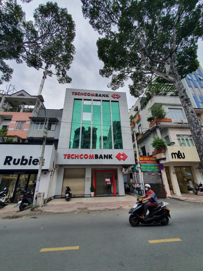 Cho thuê 2MT 51 Trần Quang Diệu, P. 14, Quận 3, 8.2x17m, trệt, lầu